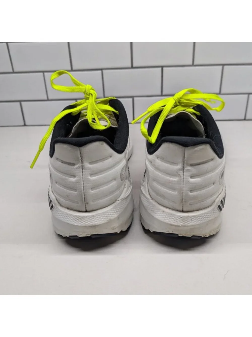 BROOKS Launch GTS 9 Women's Running Shoes Gray White Pink 8.5 B 1203741B148